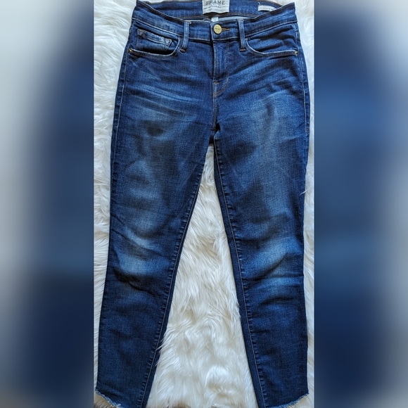 GUC Frame Le Skinny de Jeanne Crop in the York style dark distressed wash frayed - Picture 3 of 16